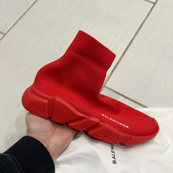 Balenciga red speed trainer. - Picture 1 of 3